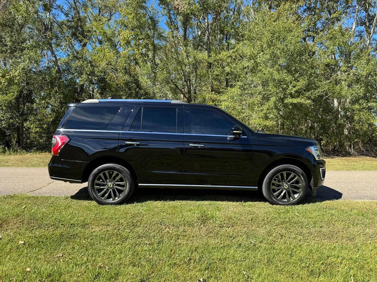 Used 2021 Ford Expedition Limited AWD/4WD image 4