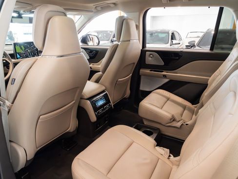 Used 2023 Lincoln Aviator Reserve w/ Equipment Group 201A image 21