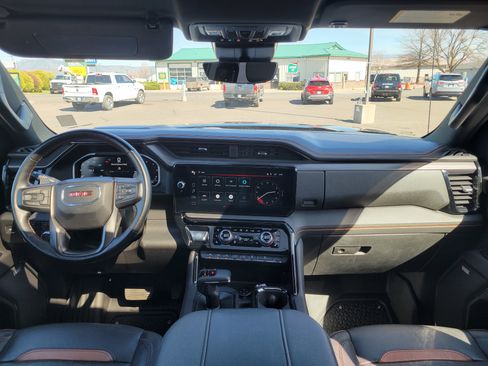 Used 2024 GMC Sierra 1500 AT4 w/ Technology Package image 18