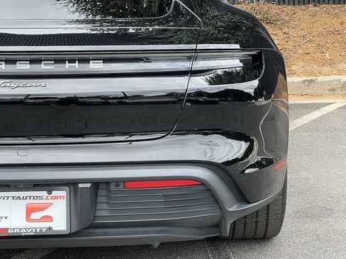 Used 2021 Porsche Taycan image 15