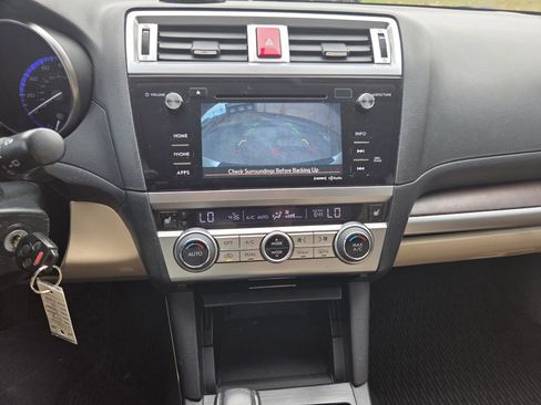 Used 2015 Subaru Outback 2.5i Limited AWD/4WD image 12