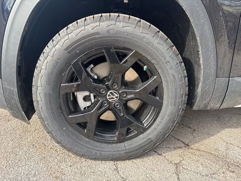 New 2026 Volkswagen Atlas Peak Edition AWD/4WD image 8