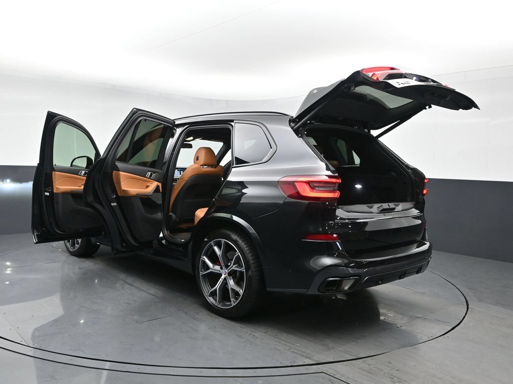 Used 2023 BMW X5 xDrive40i w/ M Sport Edition AWD/4WD image 33
