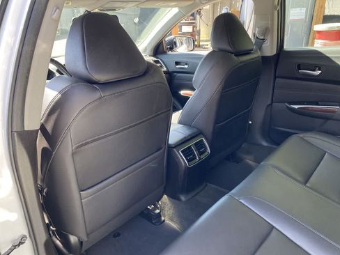 Used 2016 Acura TLX FWD image 16