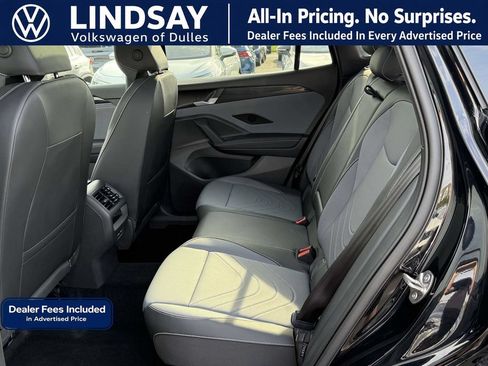 Used 2025 Volkswagen Tiguan SE R-Line AWD/4WD image 14