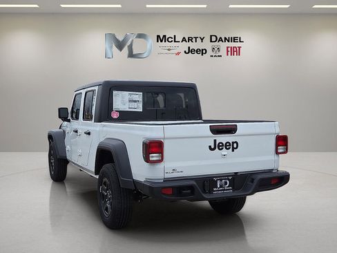 New 2025 Jeep Gladiator Sport image 4