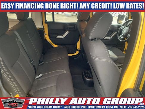 Used 2015 Jeep Wrangler Unlimited Rubicon w/ Max Tow Package AWD/4WD image 14