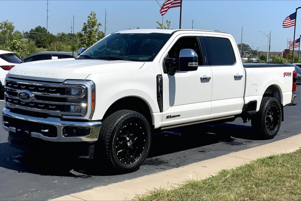 Used 2023 Ford F350 Lariat w/ Lariat Ultimate Package AWD/4WD image 5