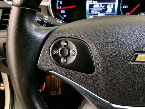 Used 2015 Chevrolet Impala LT image 18