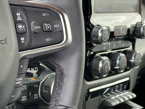 Used 2025 RAM 1500 Big Horn AWD/4WD image 27