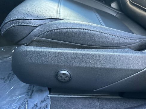 Used 2026 Mercedes-Benz GLC 350e 4MATIC image 14