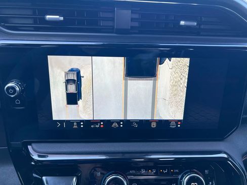 Used 2024 GMC Sierra 2500 AT4 w/ Technology Package image 43