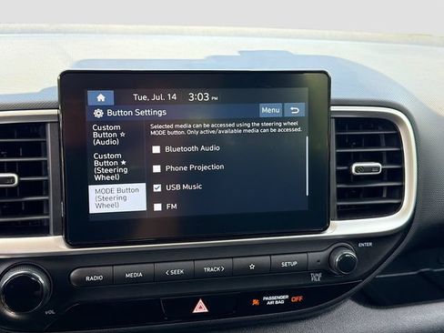 Certified 2025 Hyundai Venue SE FWD image 13