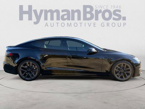 Used 2021 Tesla Model S Plaid image 2