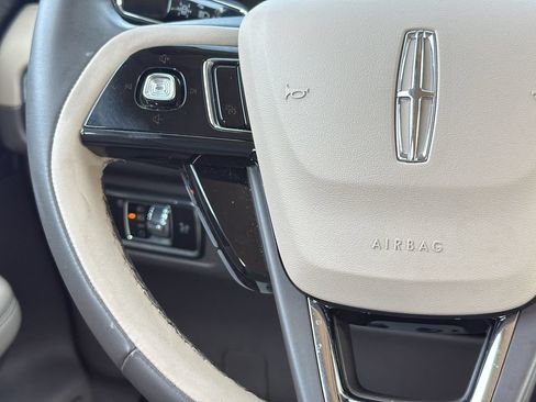 Certified 2024 Lincoln Corsair FWD image 17
