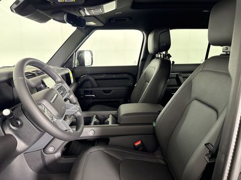 New 2026 Land Rover Defender 130 X-Dynamic SE AWD/4WD image 6