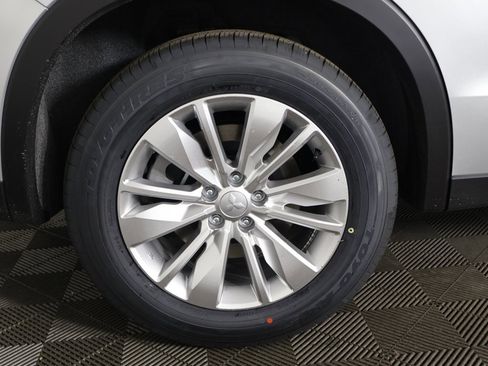 New 2026 Mitsubishi Outlander ES image 20