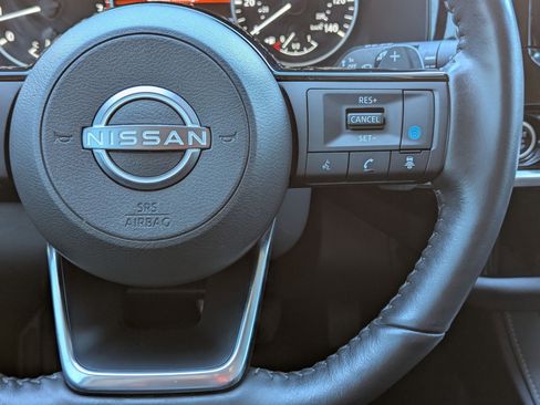 Used 2023 Nissan Pathfinder SL w/ Lighting Package (N92) image 22