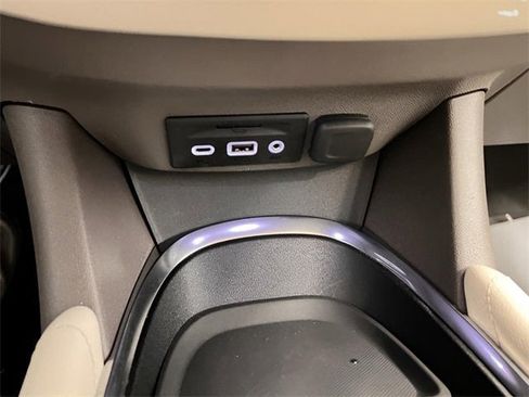 Certified 2024 Chevrolet Malibu LT image 27