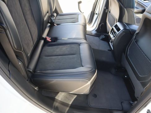 New 2025 Jeep Grand Cherokee Altitude image 14