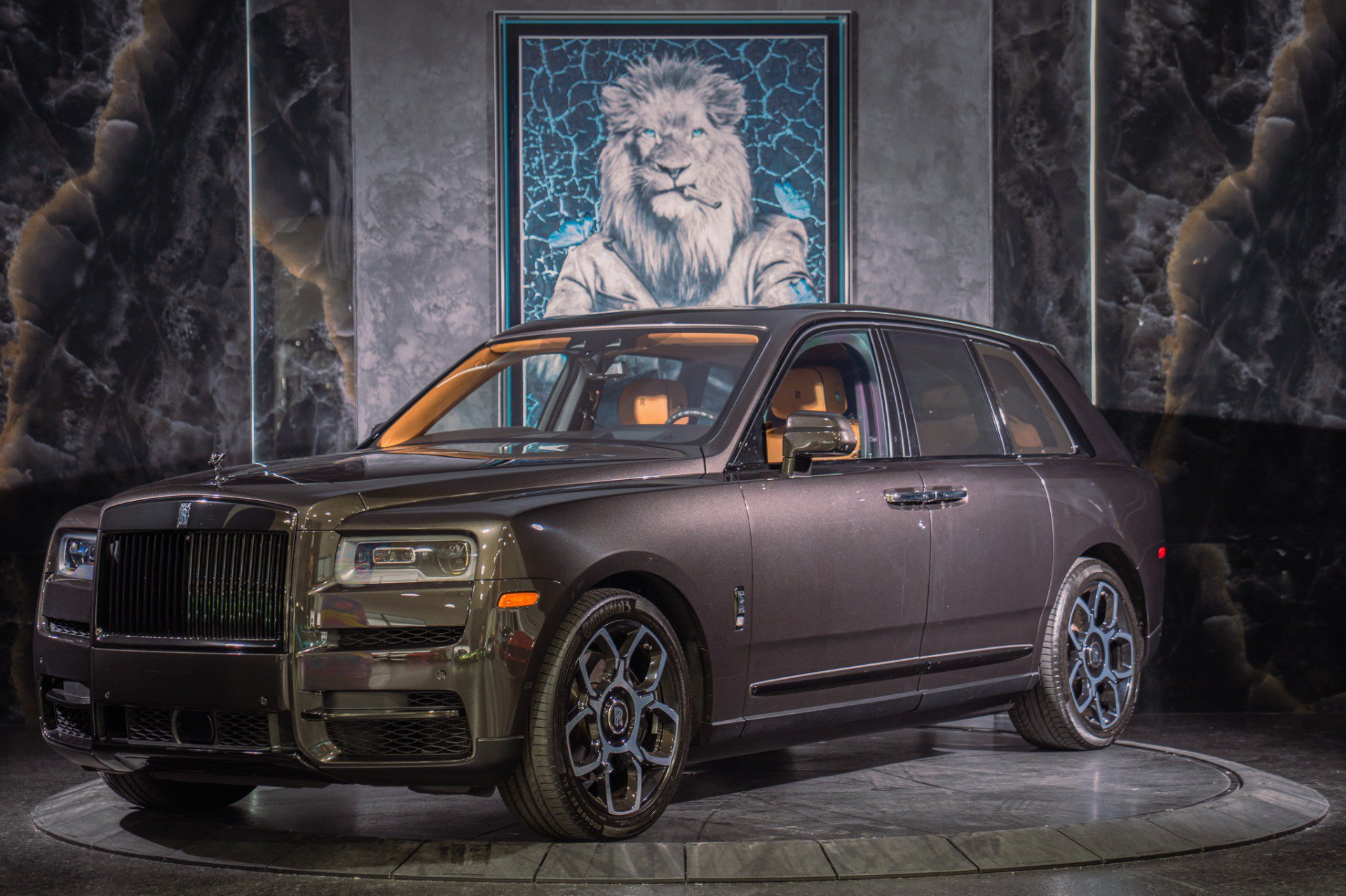 Used 2021 Rolls-Royce Cullinan Black Badge AWD/4WD image 12