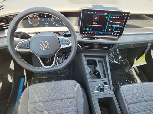 New 2026 Volkswagen Tiguan S AWD/4WD image 9