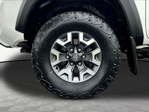 Used 2023 Toyota Tacoma TRD Off-Road AWD/4WD image 35