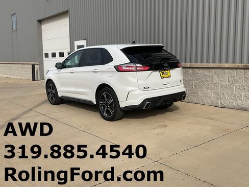 Used 2022 Ford Edge ST image 3