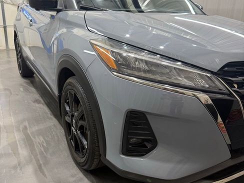 Used 2024 Nissan Kicks SR w/ SR Premium Package FWD image 7