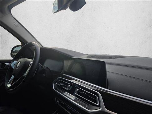 Used 2020 BMW X7 xDrive40i w/ Premium Package image 22