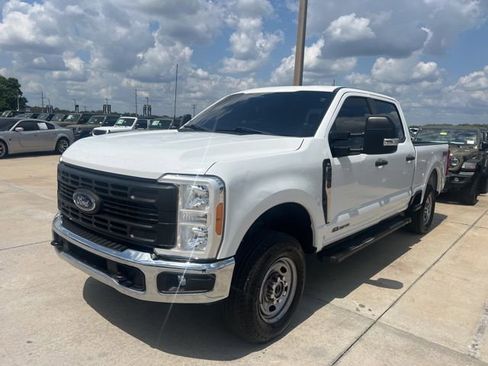 Used 2023 Ford F250 XL w/ FX4 Off-Road Package image 11