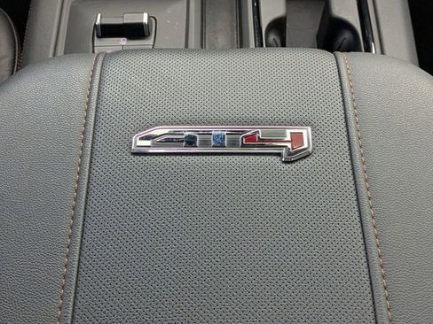 Used 2025 GMC Sierra 2500 AT4 image 20