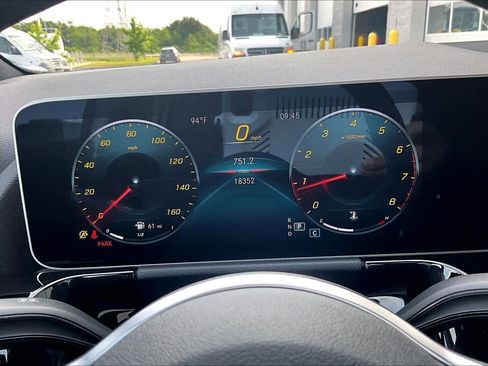 Certified 2021 Mercedes-Benz GLA 250 image 23