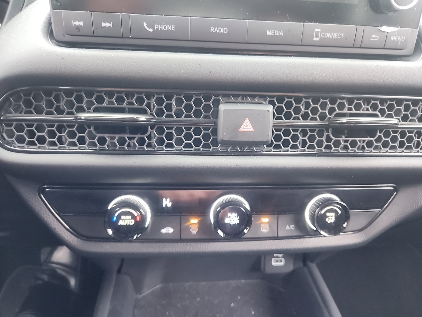 Used 2025 Honda HR-V LX image 13