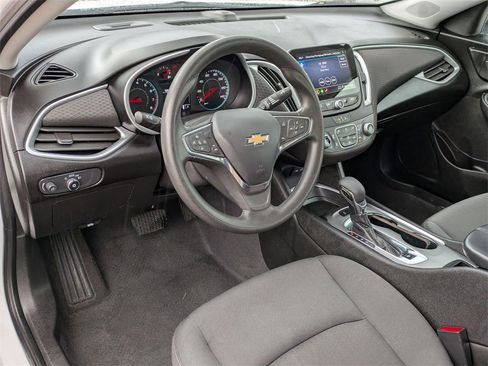 Used 2024 Chevrolet Malibu LT image 14