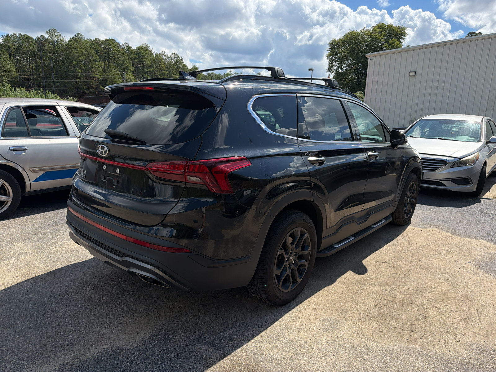 Used 2023 Hyundai Santa Fe XRT FWD image 3