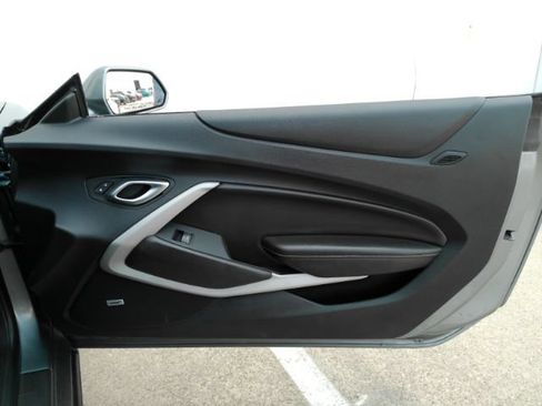 Used 2022 Chevrolet Camaro LT w/ Technology Package RWD image 15