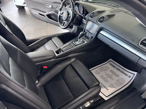 Used 2019 Porsche 718 Cayman image 12
