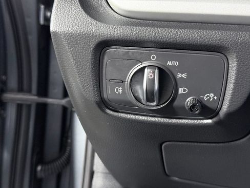 Used 2016 Audi A3 e-tron Premium w/ Audi MMI Navigation Plus FWD image 19