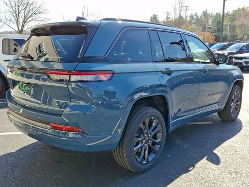 New 2026 Jeep Grand Cherokee Limited AWD/4WD image 3