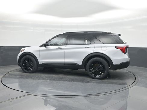 New 2026 Ford Explorer Active image 30