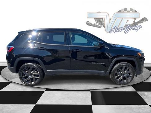 Used 2026 Jeep Compass Limited AWD/4WD image 3