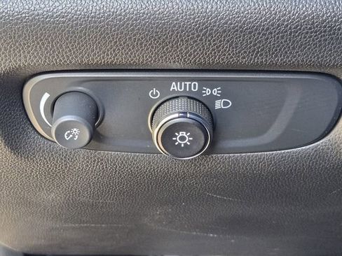 Used 2023 Chevrolet Traverse RS AWD/4WD image 29