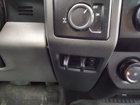 Used 2021 Ford F250 XL w/ Power Equipment Group image 19