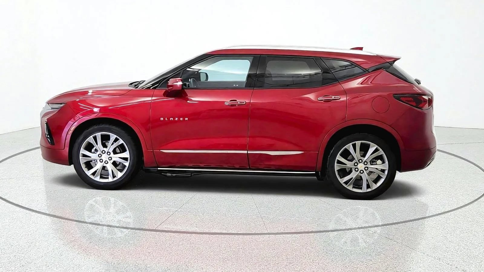 Used 2021 Chevrolet Blazer Premier w/ Driver Confidence II Package AWD/4WD image 5
