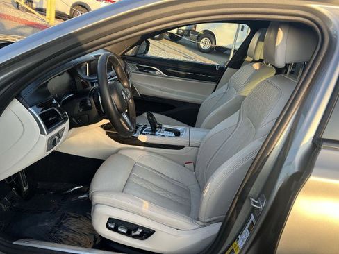 Used 2020 BMW 745e xDrive image 20