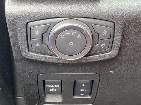 Used 2018 Ford F150 XLT w/ Equipment Group 302A Luxury AWD/4WD image 27