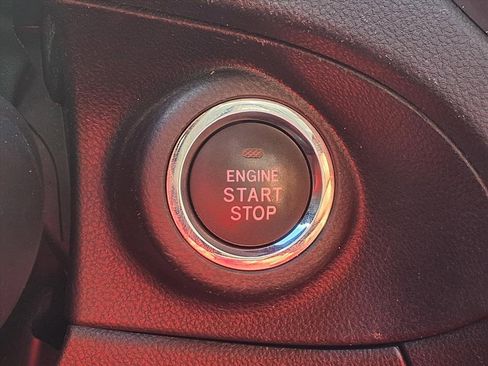 Used 2020 Subaru Ascent Limited w/ Popular Package #4 image 9