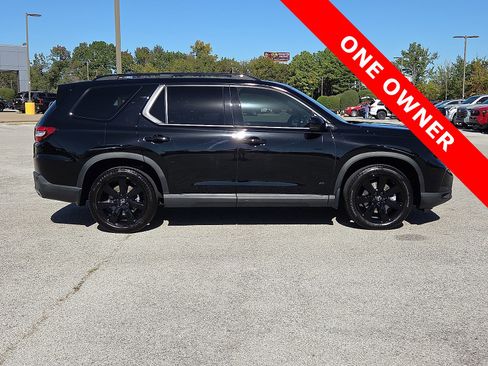 Used 2025 Honda Pilot Black Edition image 6