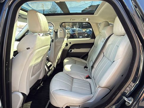 Used 2016 Land Rover Range Rover Sport HSE image 12